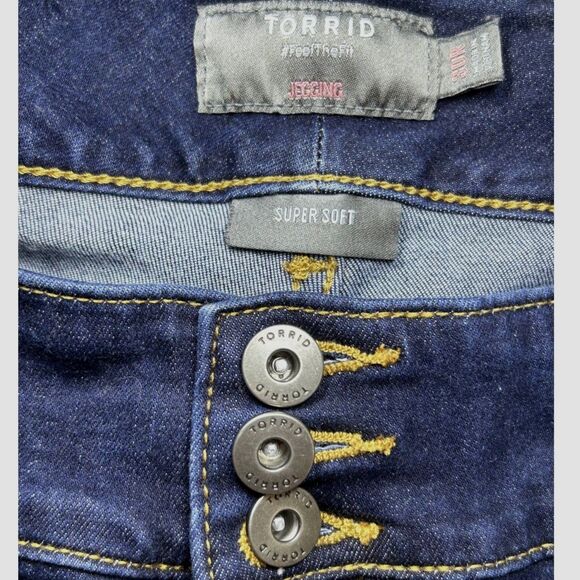 Torrid Wms Jegging Jeans Sz 30R Dk Blue Super Soft Denim Button & Zipper Closure - Picture 7 of 12